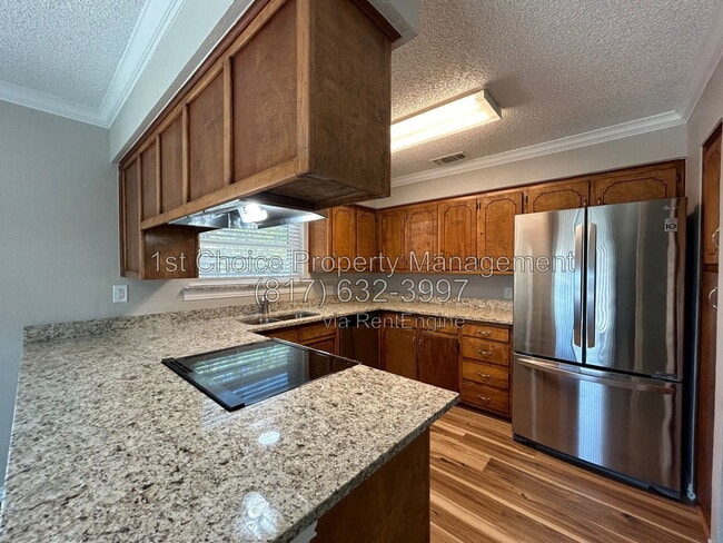 Building Photo - 1516 Oakridge Ct W