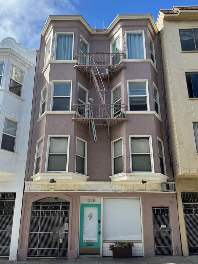 Primary Photo - 1220 Pacific Ave