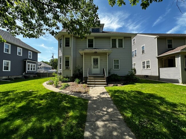 Building Photo - 337 N Maple Ave