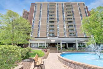 Building Photo - 6800 Fleetwood Rd