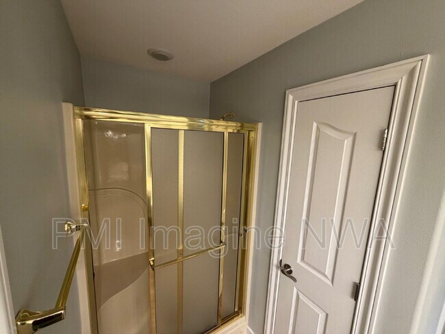 Building Photo - 88 E Cydnee St