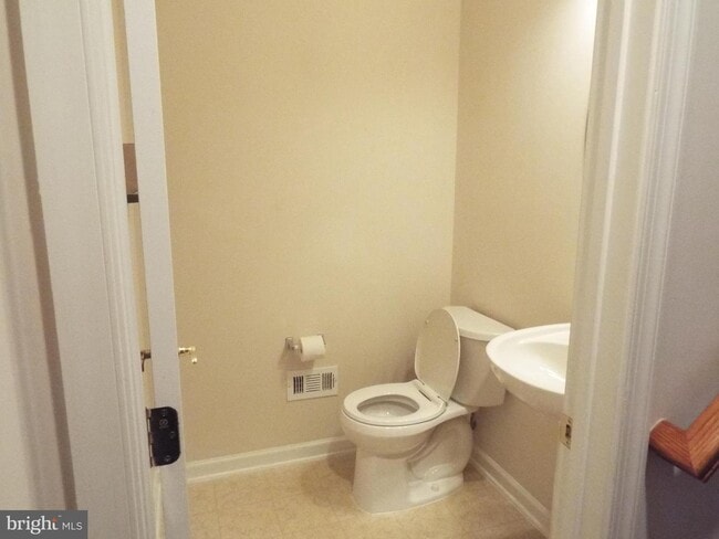 Building Photo - 22950 Rose Quartz Square