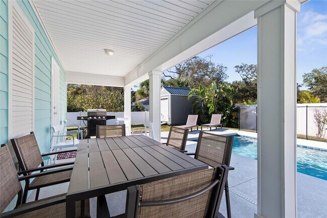 Building Photo - 27 Mala Compra Rd