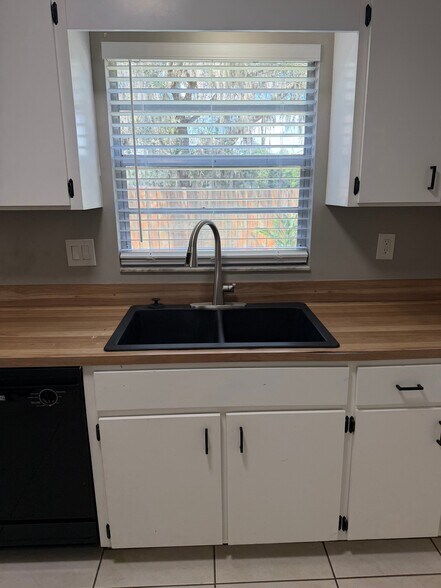 Building Photo - 2772 Prism Pt