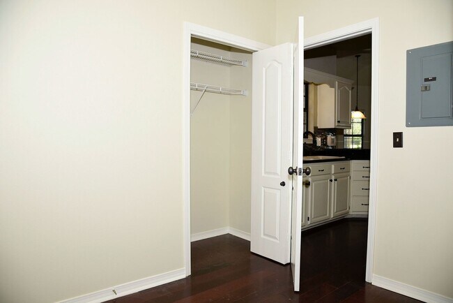Building Photo - Spacious 4 Bedroom in Southwind at Bluewater Bay!
