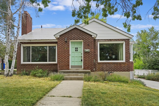 Primary Photo - 2326 Bryan Ave