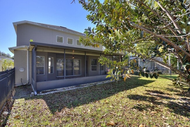 Building Photo - Spacious and beautifully maintained 5-bedroom, 3.5-bathroom two-story home