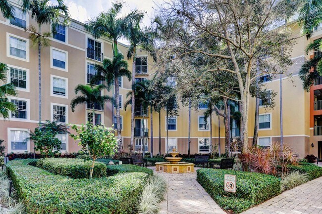 Building Photo - 630 S Sapodilla Ave