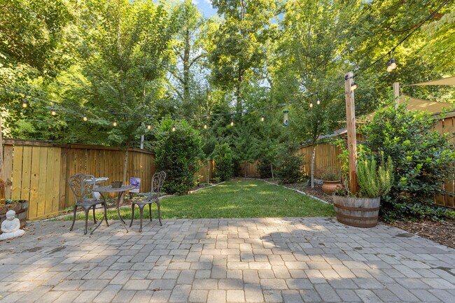 Building Photo - 2119 Wilmore Dr