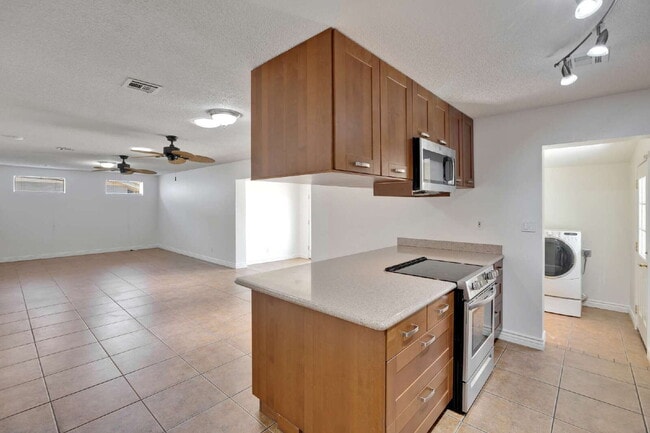 Building Photo - Charming South Scottsdale Ranch  home new ...