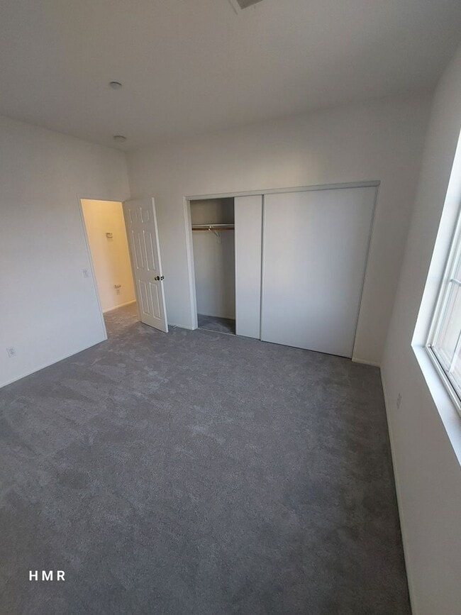 Building Photo - Stunning Two-Story Home with 4 Bedrooms an...