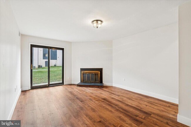 Building Photo - 1609 Painters Crossing