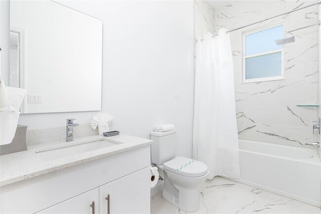 Building Photo - 312 Famagusta Dr