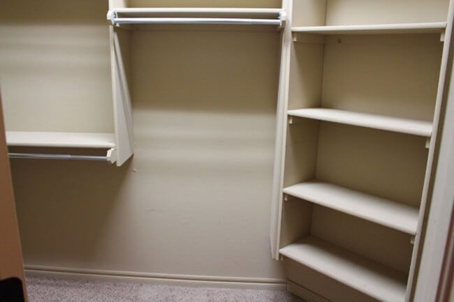 Building Photo - Southwest home, close to hospital, shopping, restaurants and easy access to FT Sill