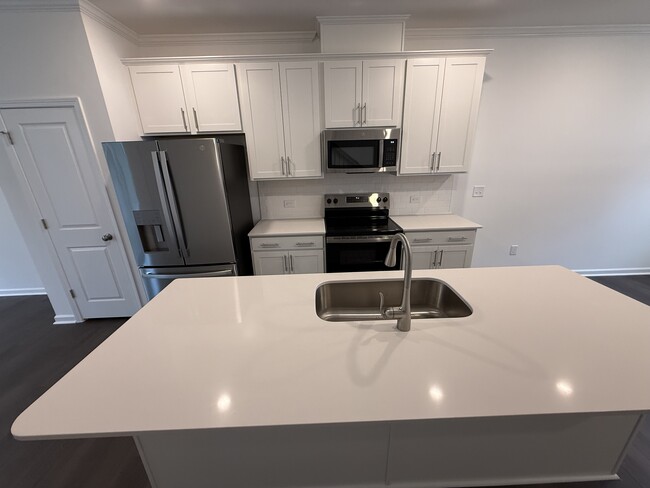 Building Photo - 1512 Crescent Townes Wy