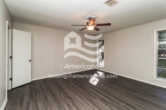 Building Photo - 1514 Edgewood Pl