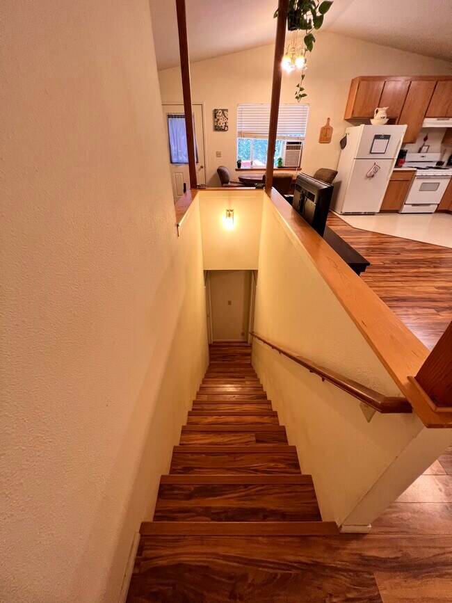 Building Photo - 21896 Fallview Dr
