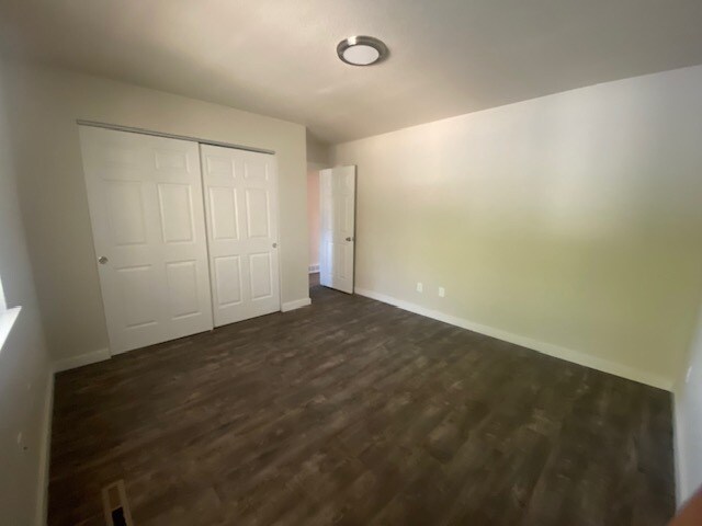 Building Photo - 338 25th Avenue Ct