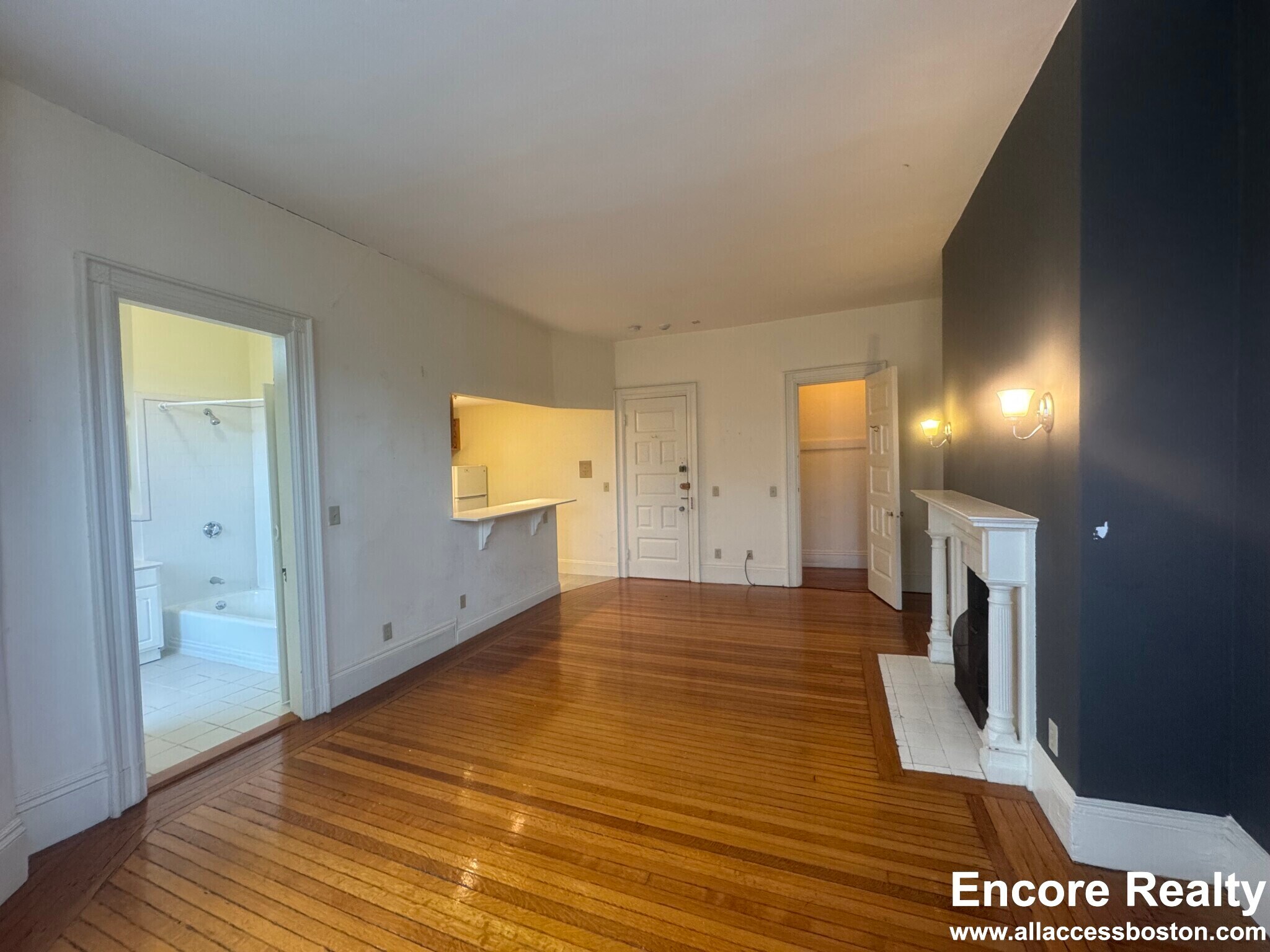 Building Photo - 379 Commonwealth Ave