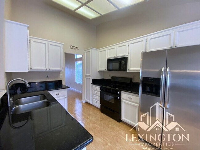 Building Photo - Lovely Updated, 3BD/2BA Home Available in Rocklin, off Stanford Ranch Rd. near Breen Park!