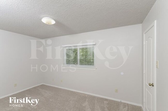 Building Photo - 2652 Westover View