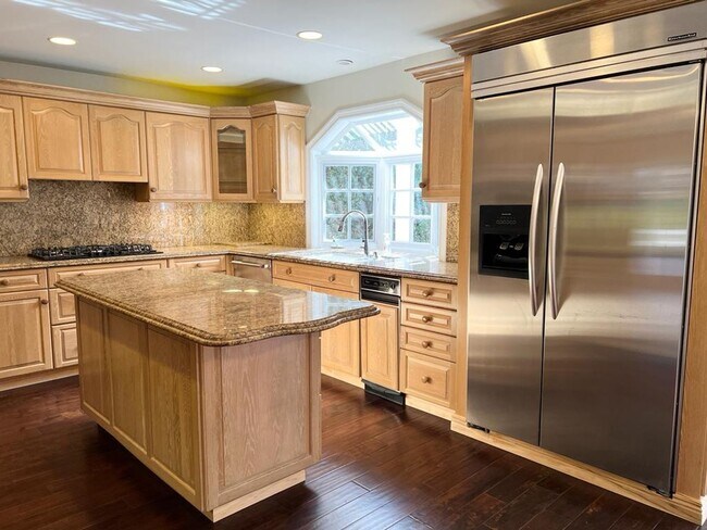 Building Photo - HUGE Encino House with Pool/Jacuzzi, 2 Car Garage and Lots of Space!