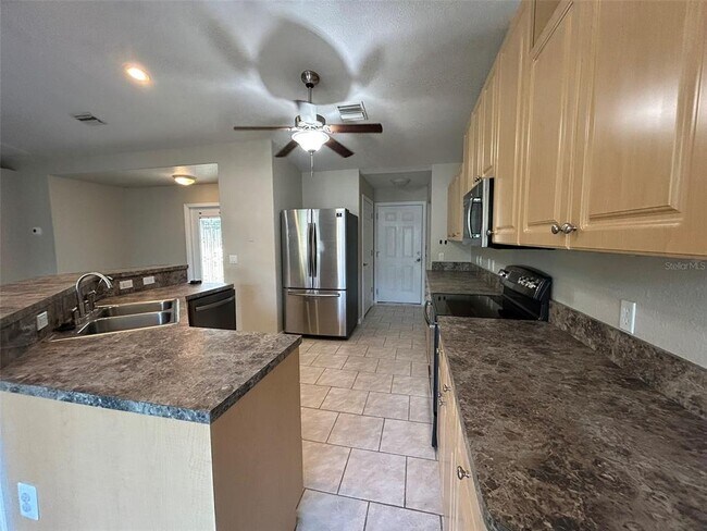 Building Photo - 5479 Gannaway St