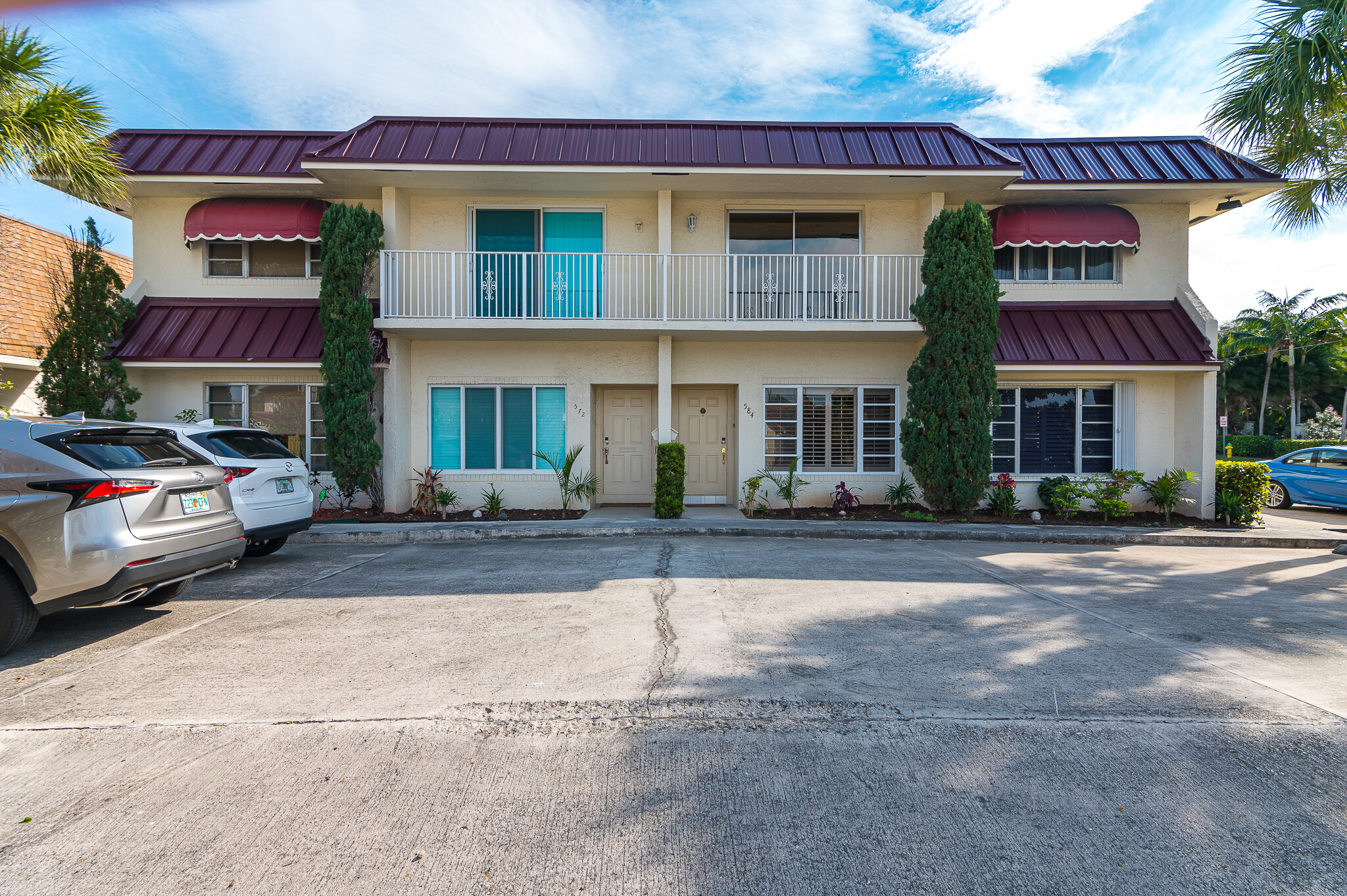 Building Photo - 584 SE 20th Ave