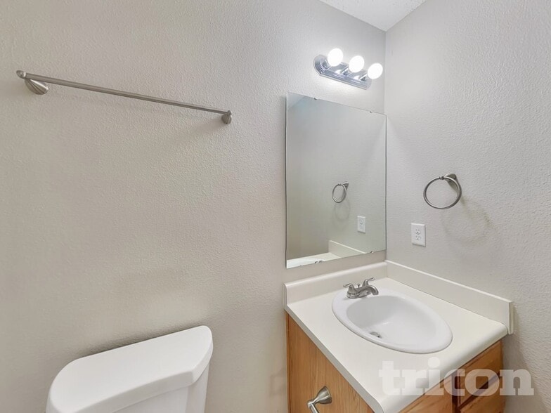 Building Photo - 9340 W Dockside Cir