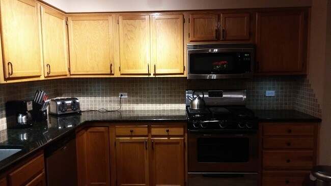 Building Photo - 6400 W Berteau Ave