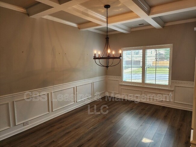 Building Photo - 2112 Sequoia Dr