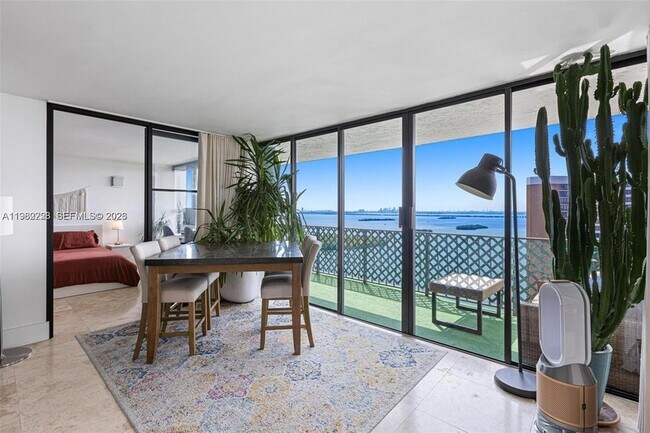 Building Photo - 780 NE 69th St