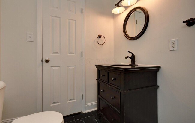 Building Photo - 220 N Monroe Ave