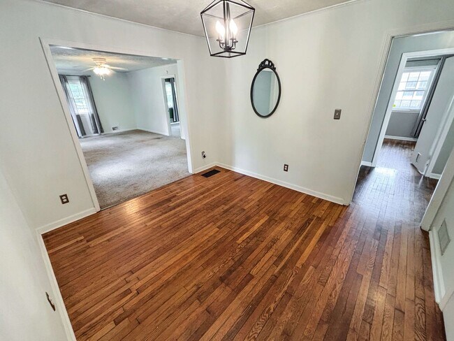 Building Photo - Spacious 3 BR/2 BA in Powder Springs!