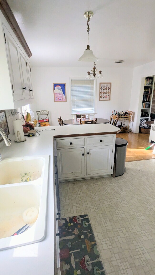 Building Photo - 2343 Penrose Dr