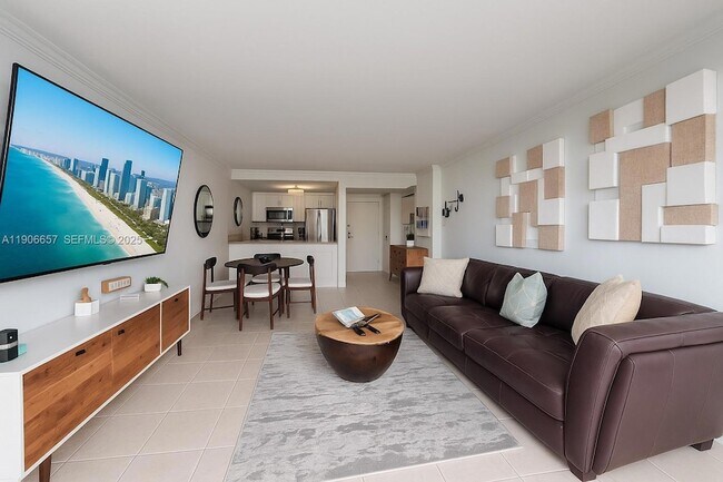 Building Photo - 600 NE 36th St