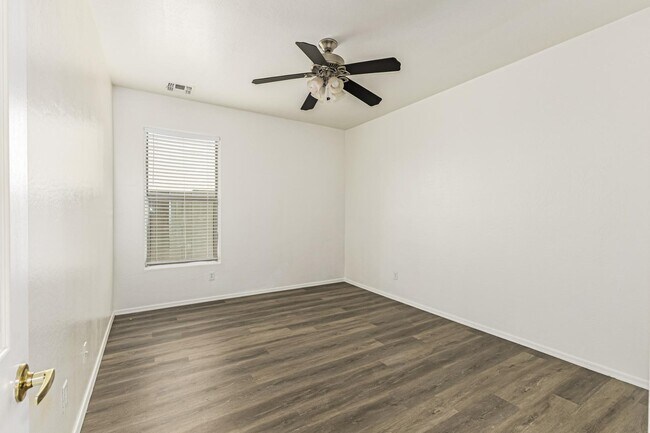 Building Photo - 4511 W T Ryan Ln