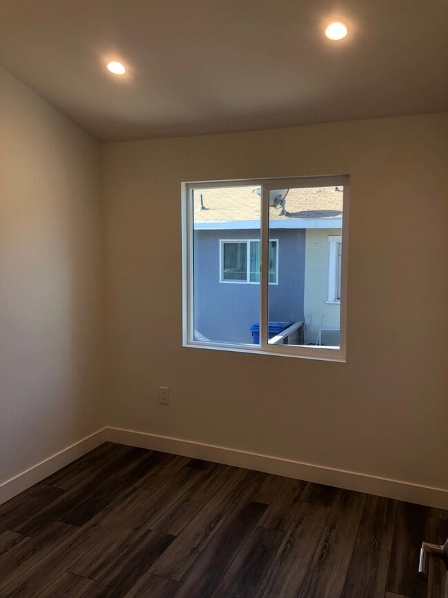 Building Photo - 2926 1/2-31-2 Asbury St