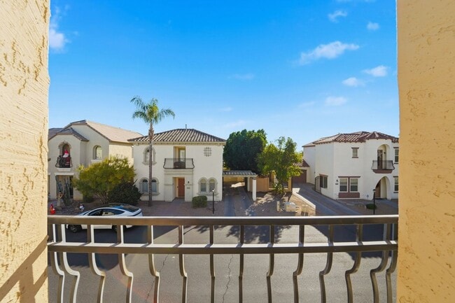 Building Photo - Beautiful 3-bedroom, 2-bathroom residence in the lively city of Mesa, Arizona!