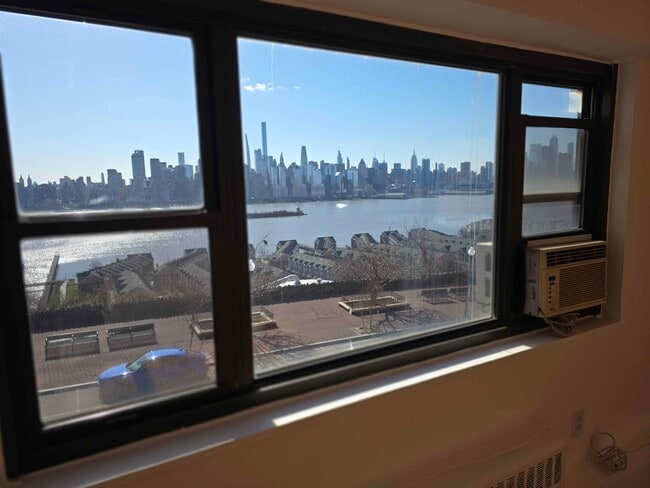 Building Photo - 6515 John F. Kennedy Blvd