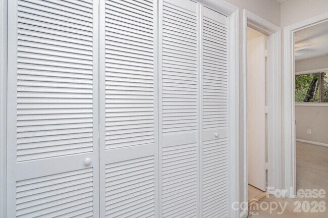 Building Photo - 8005 Horse Chestnut Ln