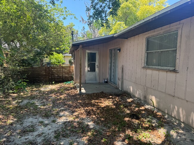 Building Photo - 21514 Campbell Dr