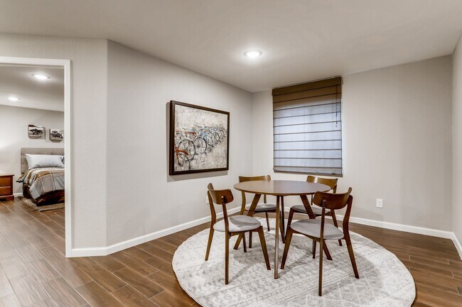Building Photo - 6805 S Quantock Way