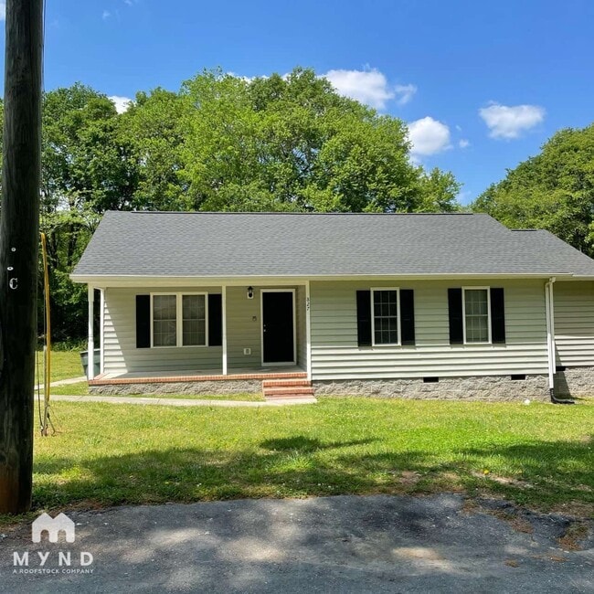 Building Photo - 827 Millon St
