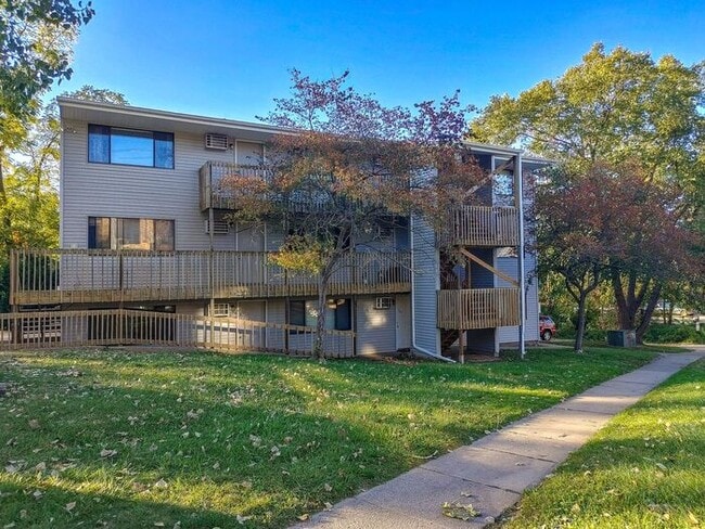 Building Photo - $925 | 1 Bedroom, 1 Bathroom Apartment | No Pets | Available for August 1st, 2026 Move In!