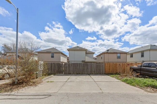 Building Photo - 4516 Felicity Ln