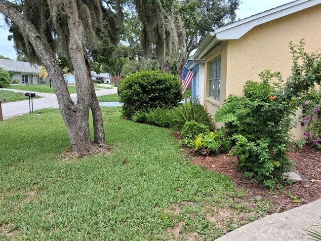 Building Photo - 12406 Weatherstone Row