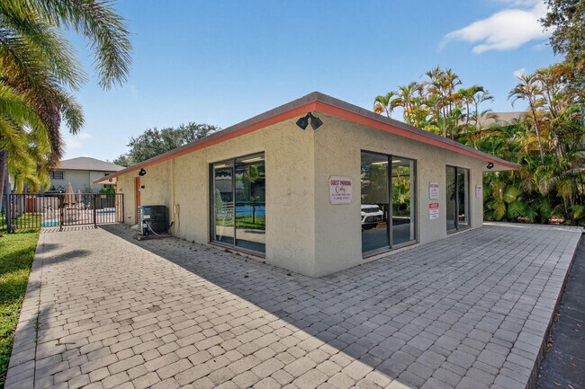 Building Photo - 1759 NE 40th Pl