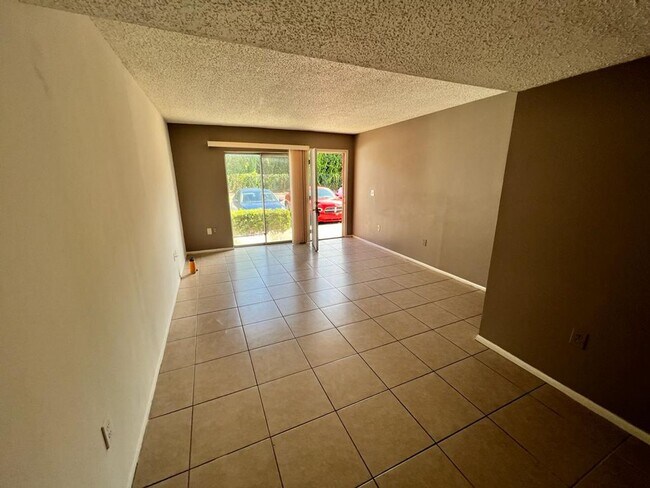 Building Photo - 4113 S Semoran Blvd