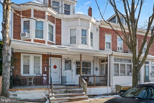 Building Photo - 726 Indiana Ave